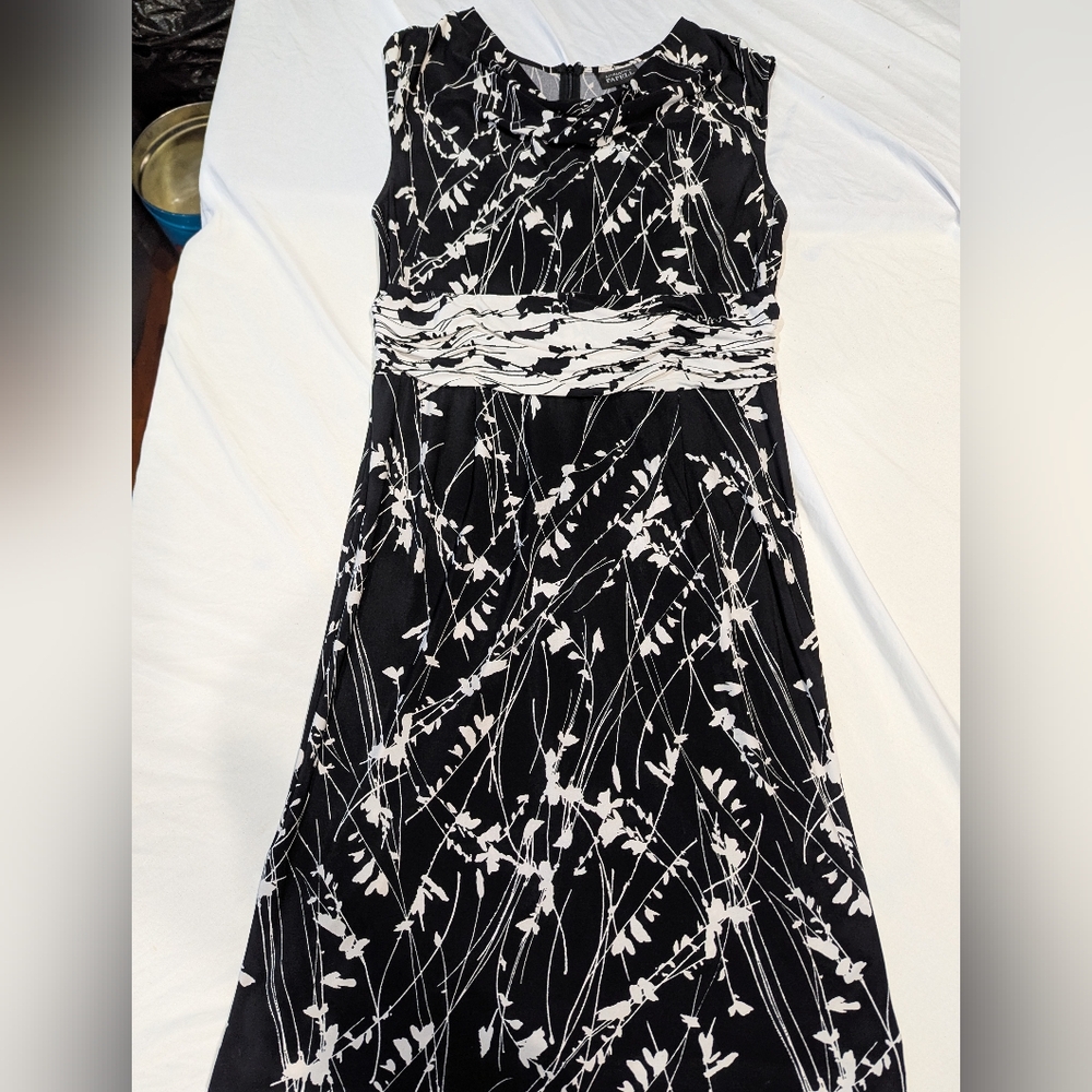 Adrianna Papell Sz 16 Floral Bodycon Dress in Black & White Abstract Rouch Waist